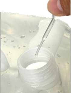 次亜塩素酸ナトリウムを入れる